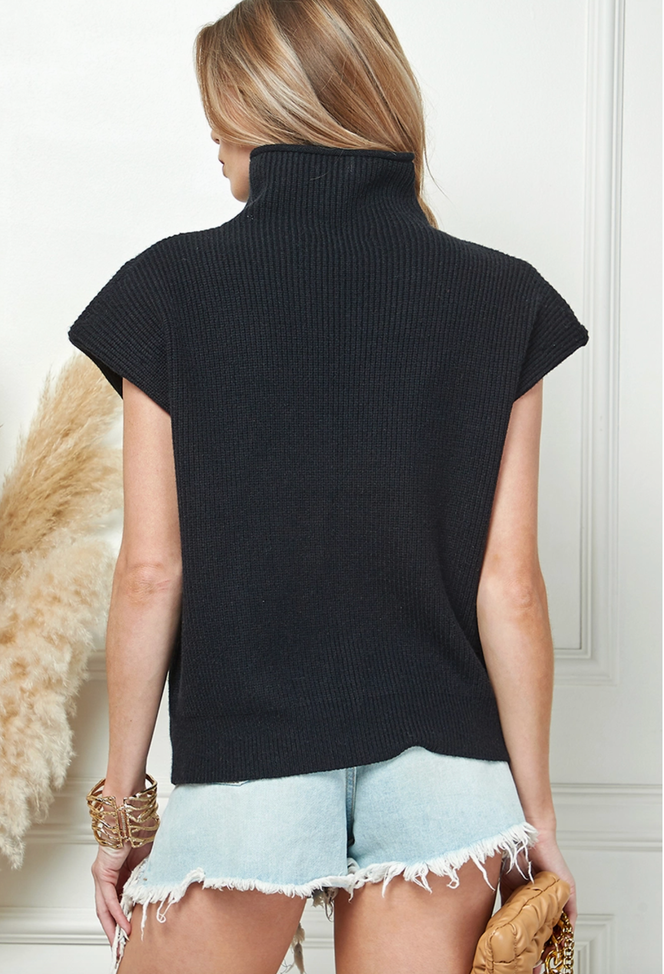 Wide Shoulder  Short Sleeve Sweater Top